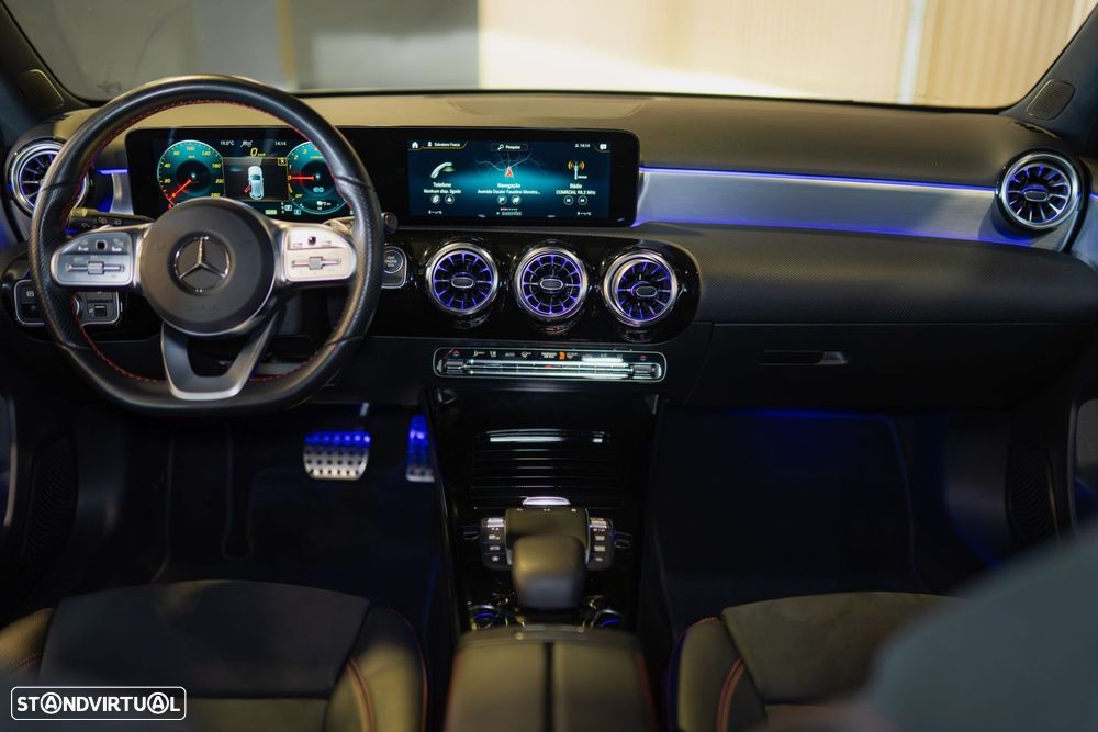 Mercedes-Benz A 250 e AMG Line - 30