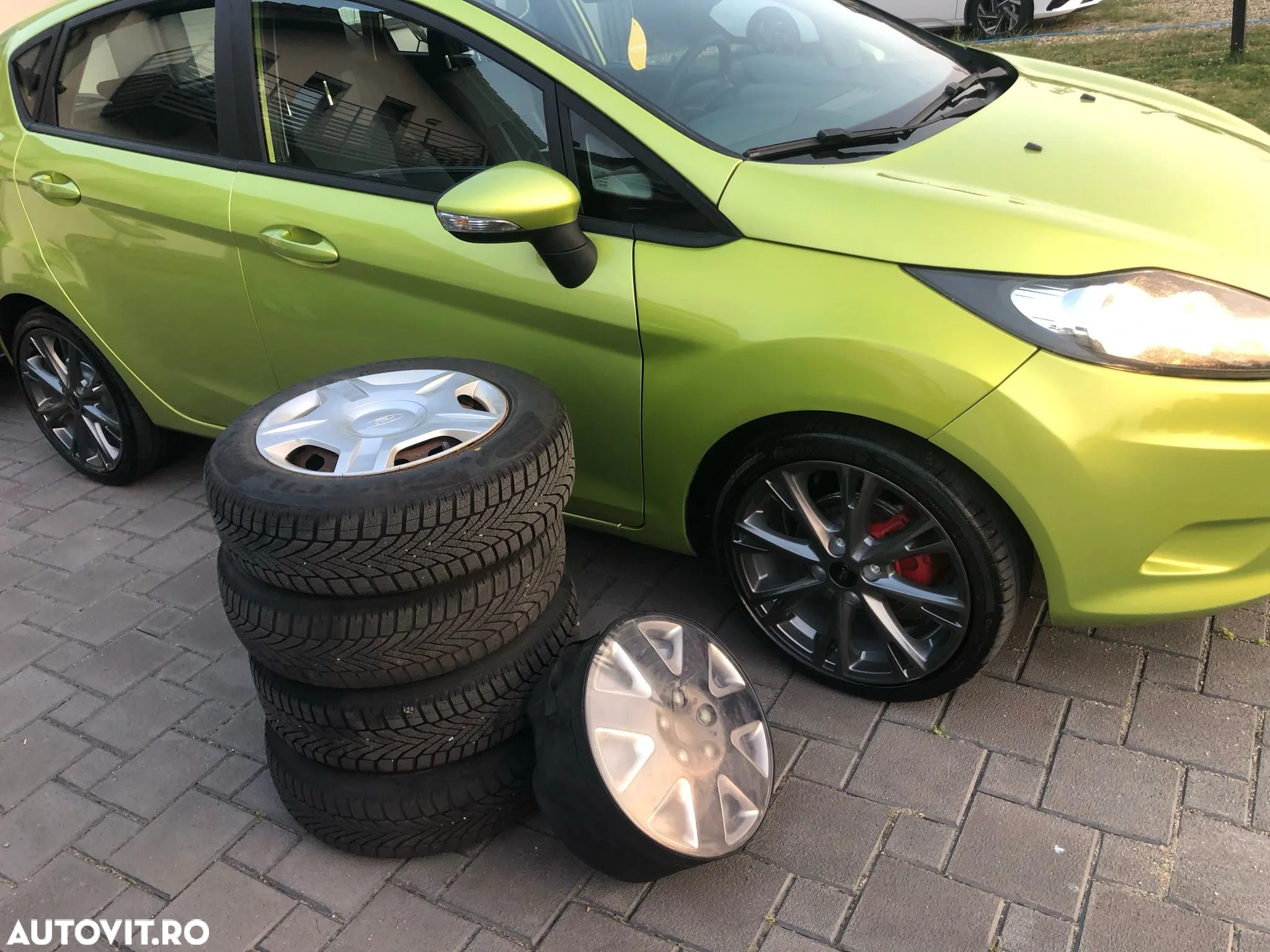 Ford Fiesta 1.25i Ambiente - 2