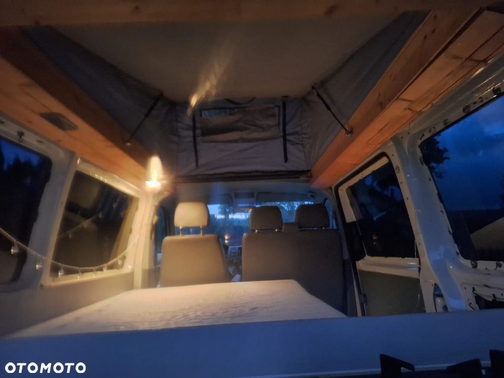 Volkswagen Transporter - 9