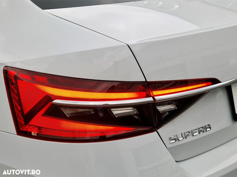 Skoda Superb 2.0 TDI DSG Ambition - 11