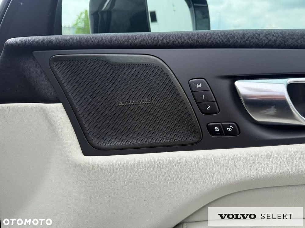 Volvo XC 60 - 35