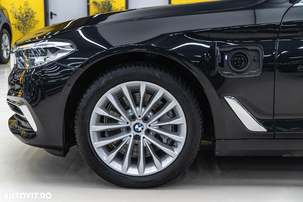BMW Seria 5 530e iPerformance Aut. Luxury Line - 36