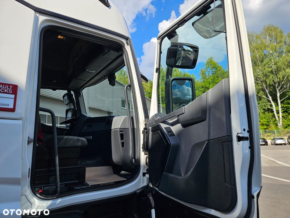 Renault T480 SleeperCab / Lodówka / Klima - 17