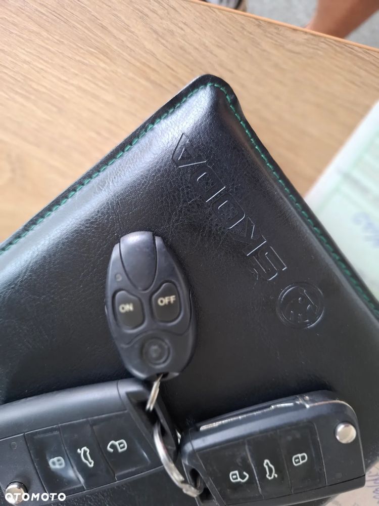 Skoda Octavia 2.0 TDI RS DSG - 31