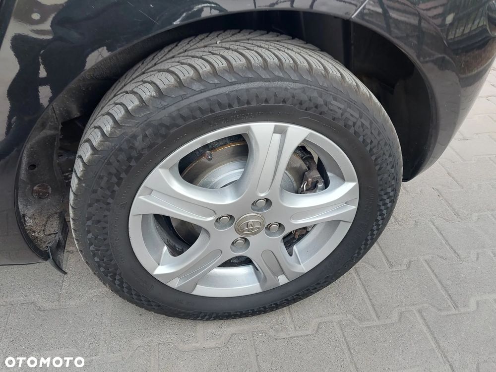 Toyota Yaris 1.33 Sol - 11