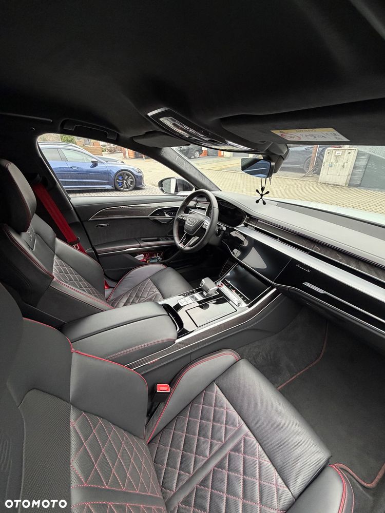 Audi S8 - 7