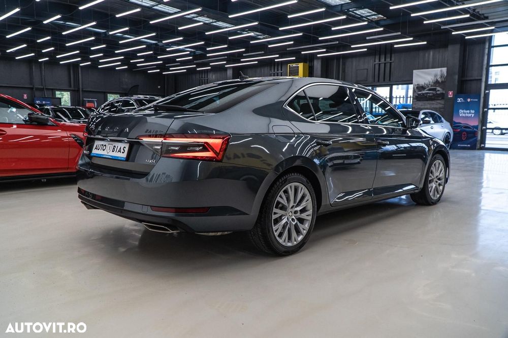 Skoda Superb 2.0 TSI 4X4 DSG Style - 8