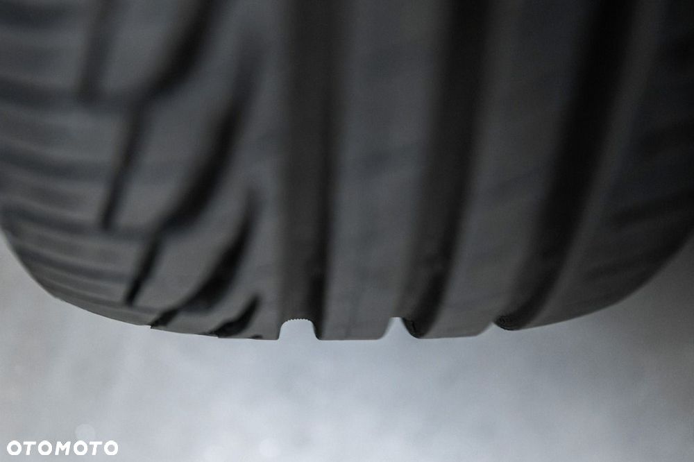 BMW Seria 7 740i V8 - 31