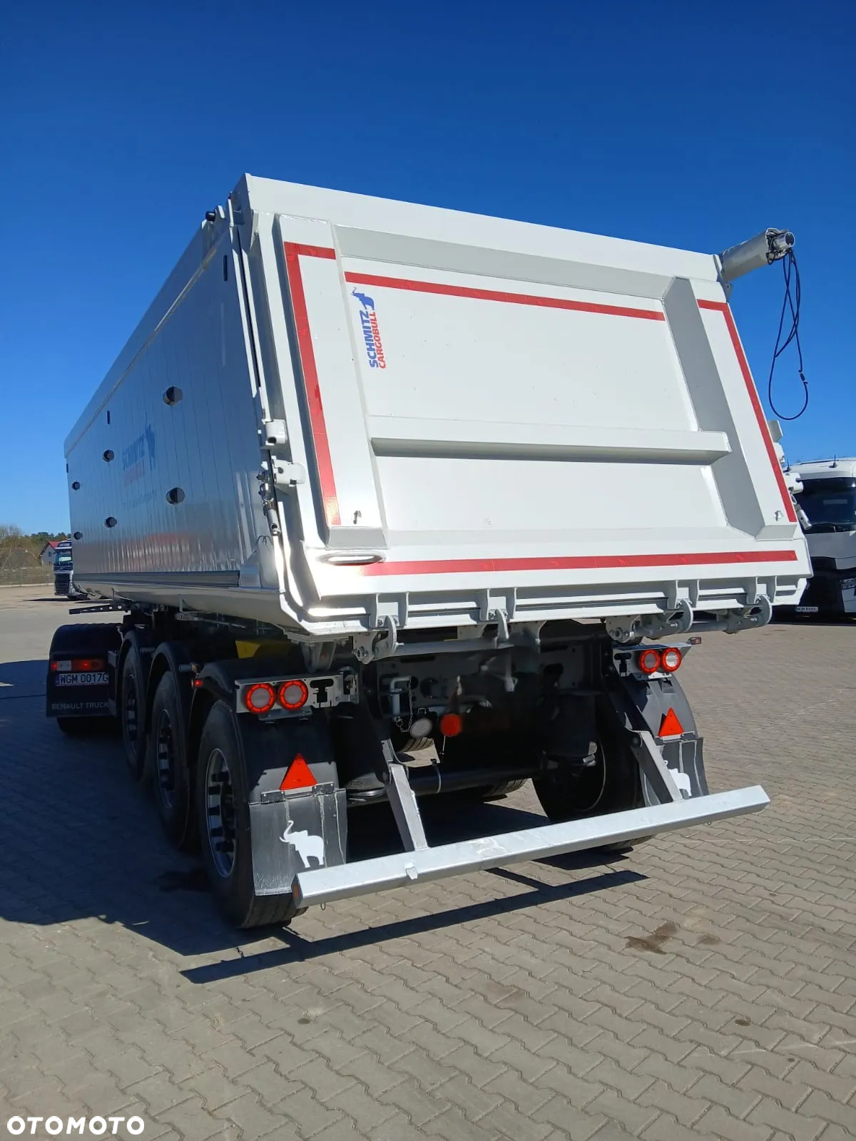 Schmitz Cargobull - 3