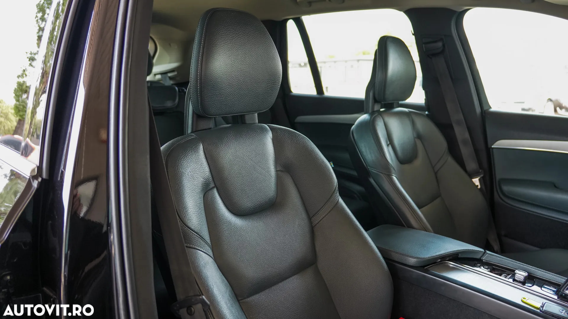Volvo XC 90 T8 AWD Twin Engine Geartronic Momentum - 28