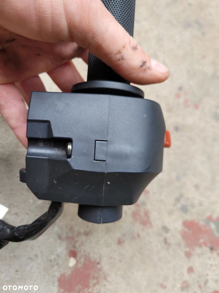 Przełączniki prawe, manetka gazu, rolgaz Husqvarna 401 701 Vitpilen Svartpilen - 4