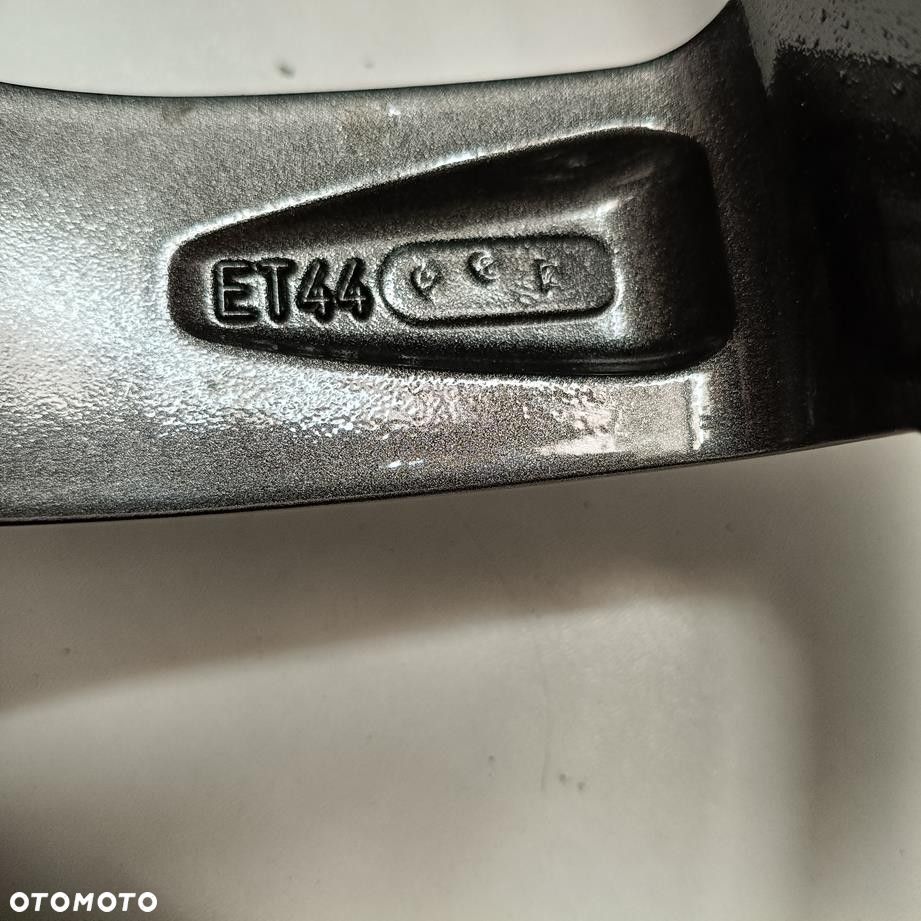 Alufelga 5x114,3 19 Maserati Levante 670044699 (F8443) - 8