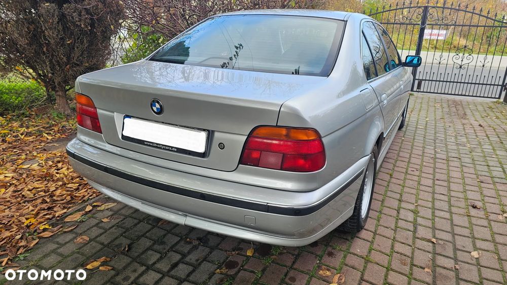 BMW Seria 5 523i - 11