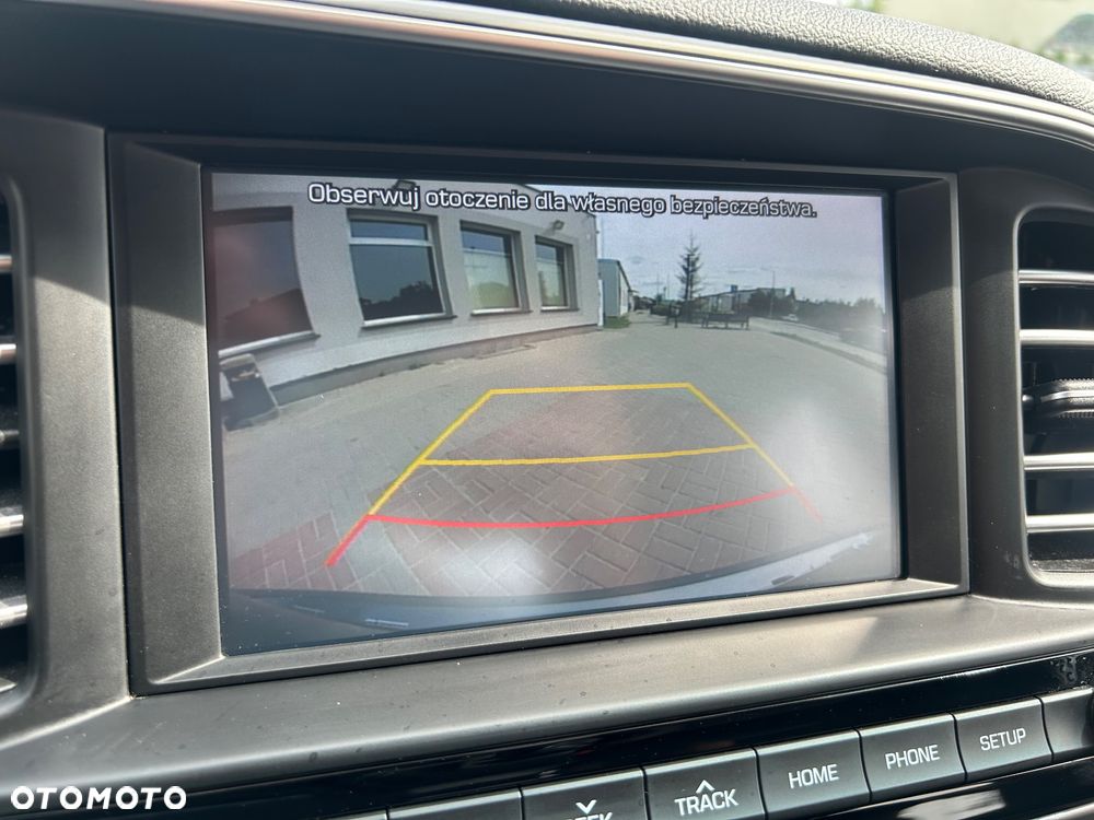 Hyundai Elantra 1.6 Premium - 22