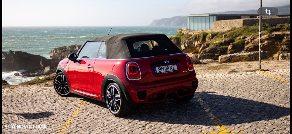 MINI Cabrio John Cooper Works - 12