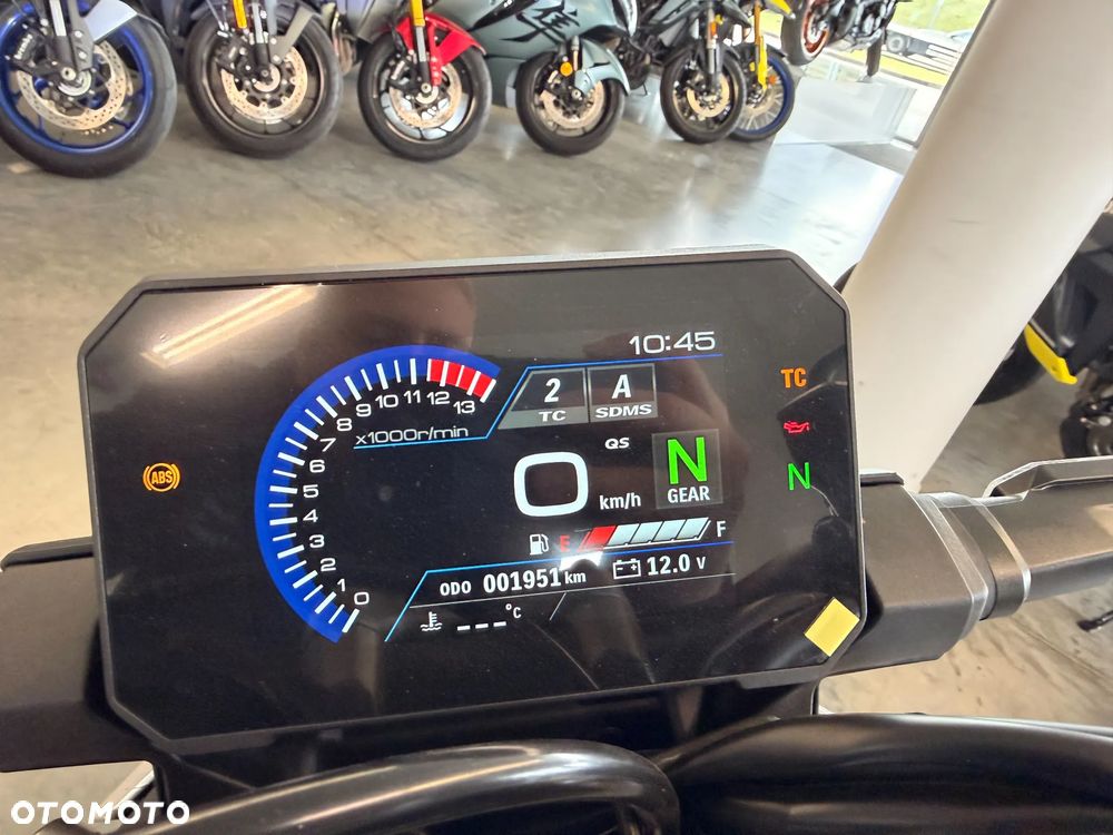 Suzuki GSX 1000 - 9