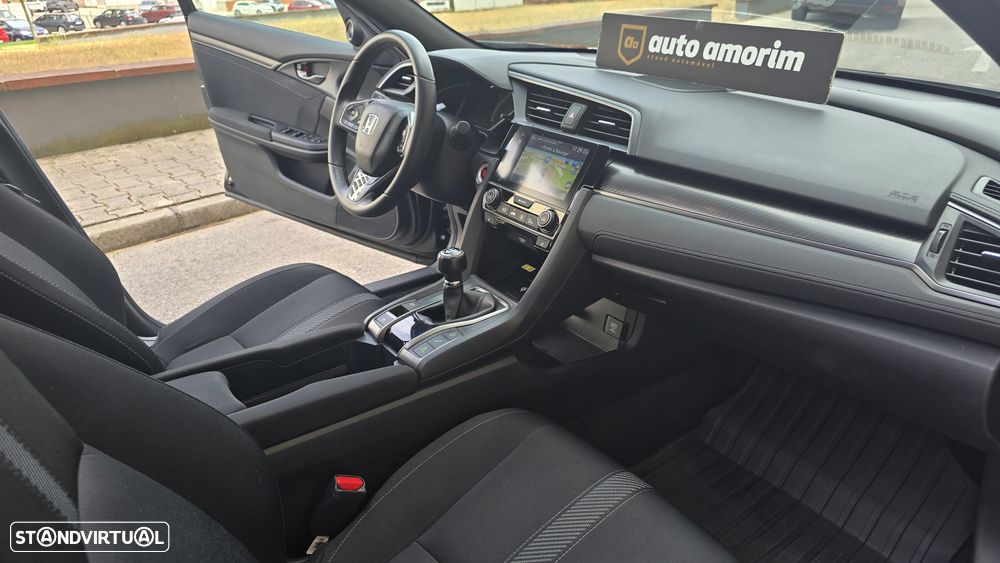 Honda Civic 1.5 i-VTEC Sport Plus - 29