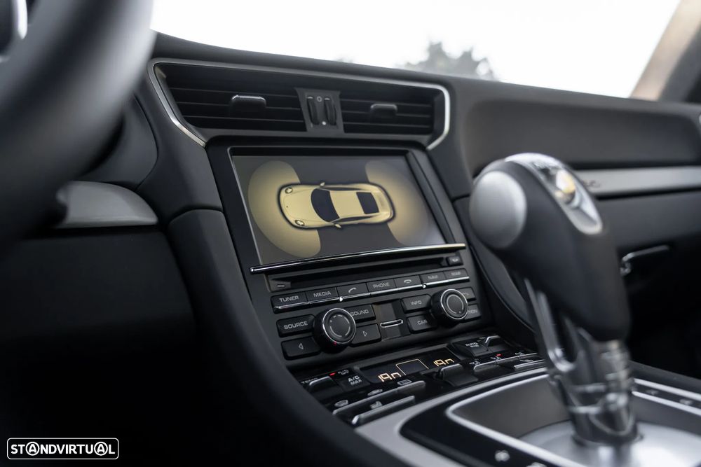 Porsche 911 (991) Carrera 2 50th Anniversary Edition PDK - 17