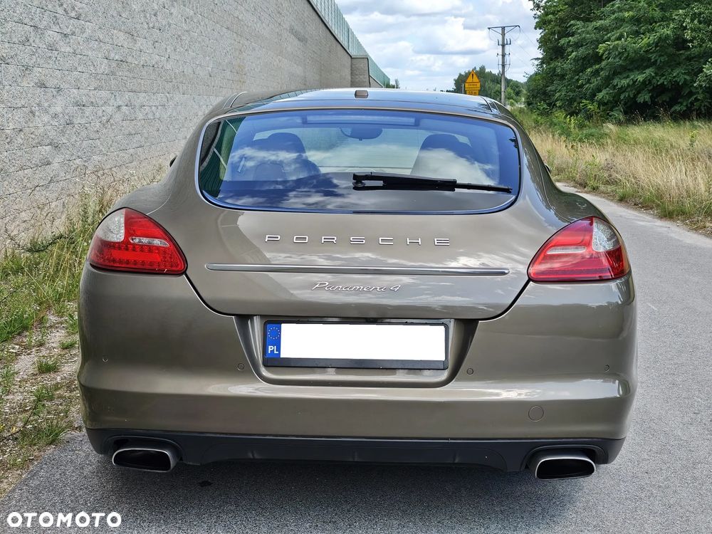 Porsche Panamera Platinum Edition PDK - 5