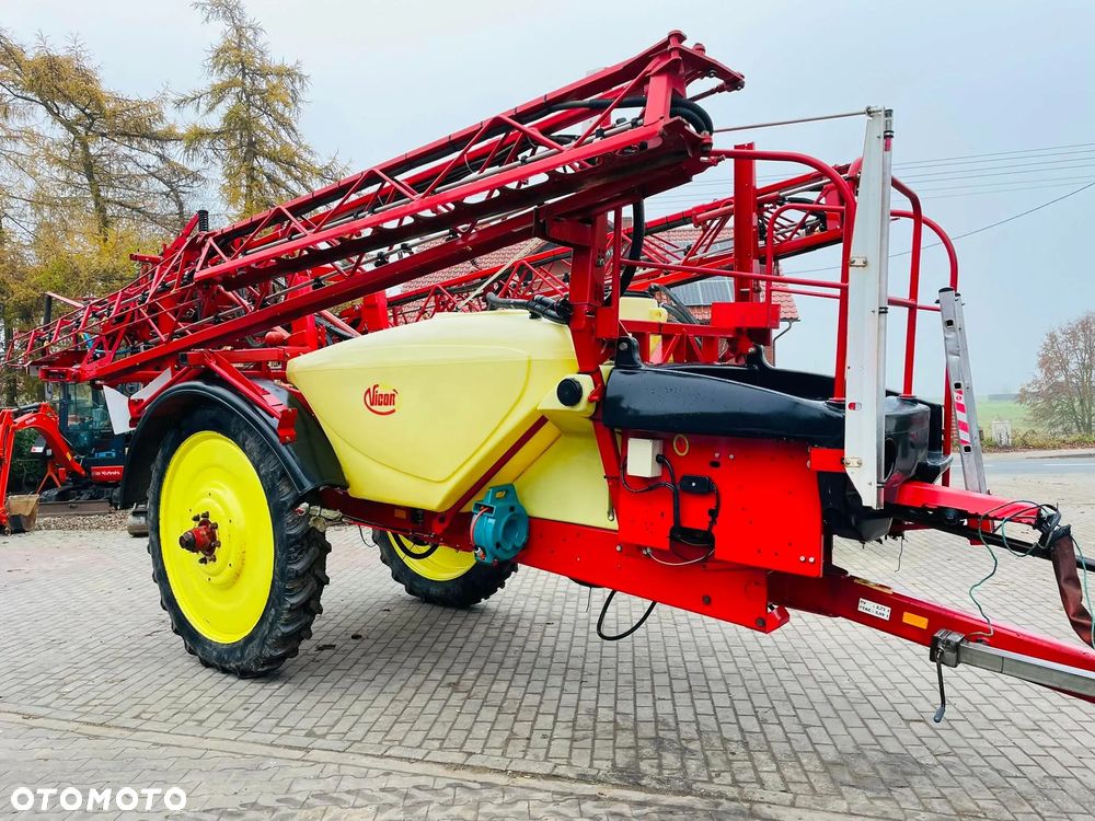 Challenger ROGATOR 618 - 7