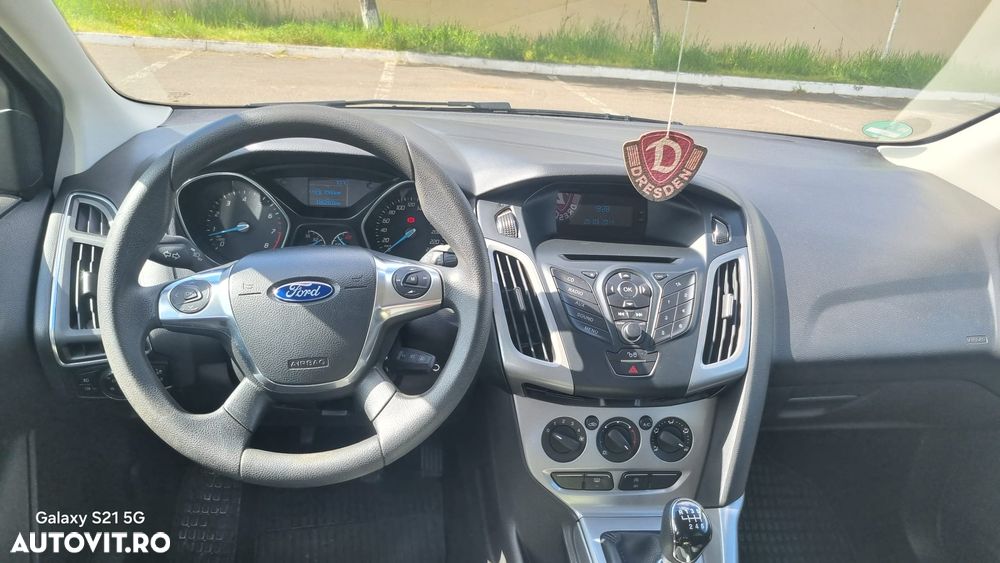 Ford Focus 1.0 EcoBoost Start-Stopp-System TITANIUM - 11