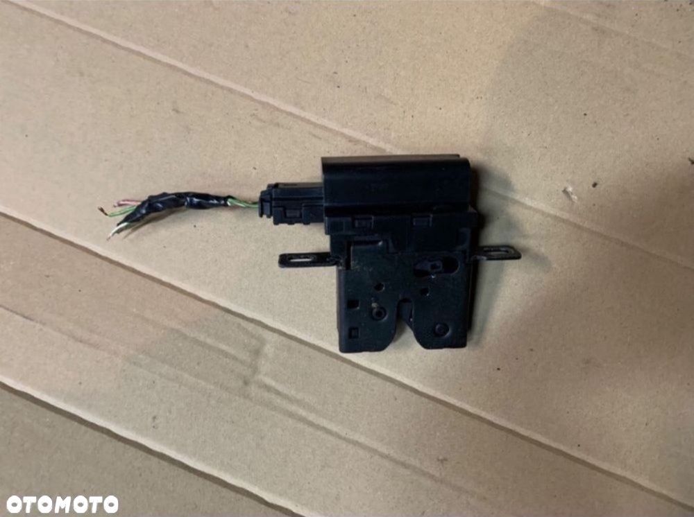 9648254780 zamek klapy bagażnika kombi Peugeot 407 - 1