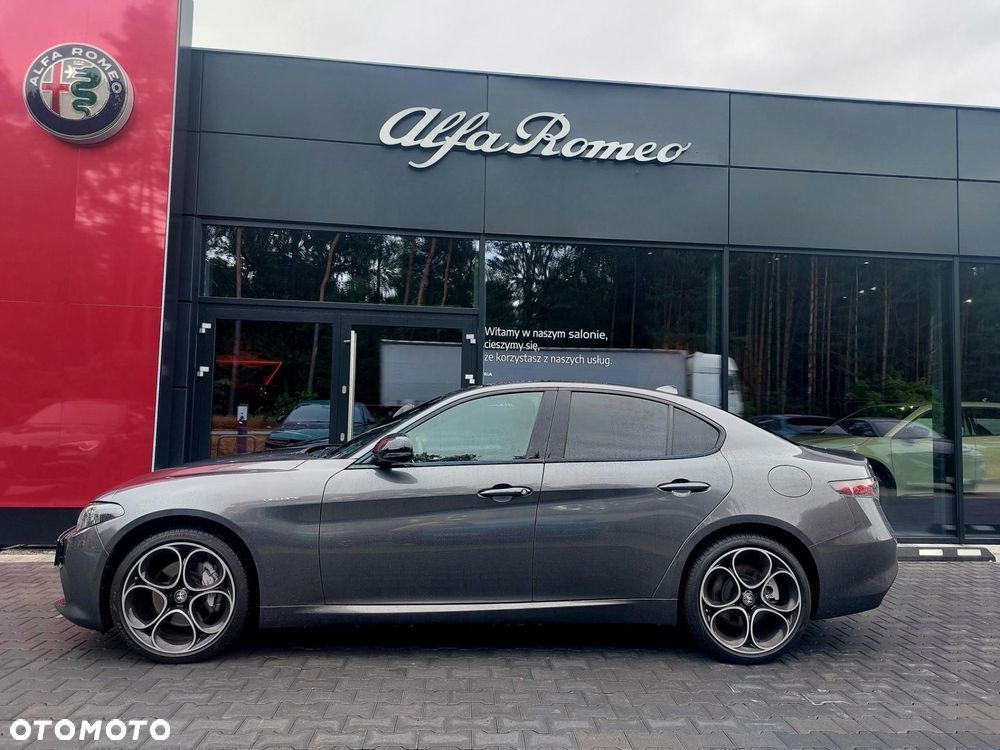 Alfa Romeo Giulia - 5