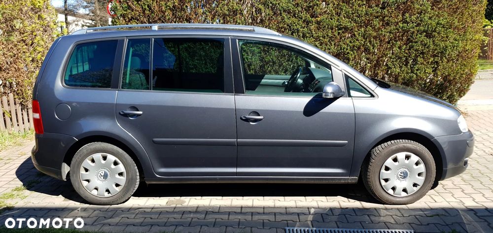 Volkswagen Touran 2.0 TDI Highline DSG - 5
