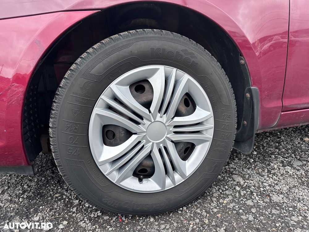 Hyundai Accent 1.4 GL - 21