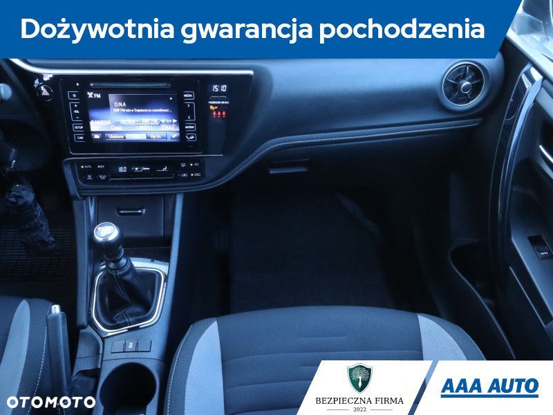 Toyota Auris - 10
