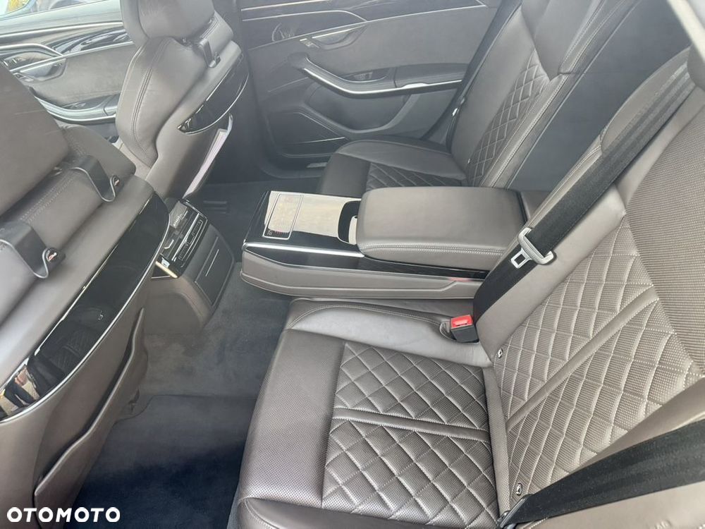 Audi A8 - 21