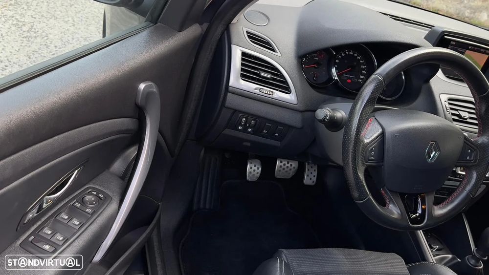 Renault Mégane Sport Tourer 1.5 dCi GT Line - 20