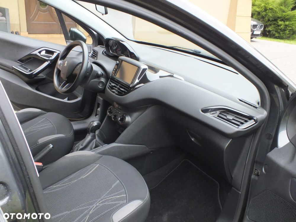 Peugeot 208 PureTech 82 Active - 10