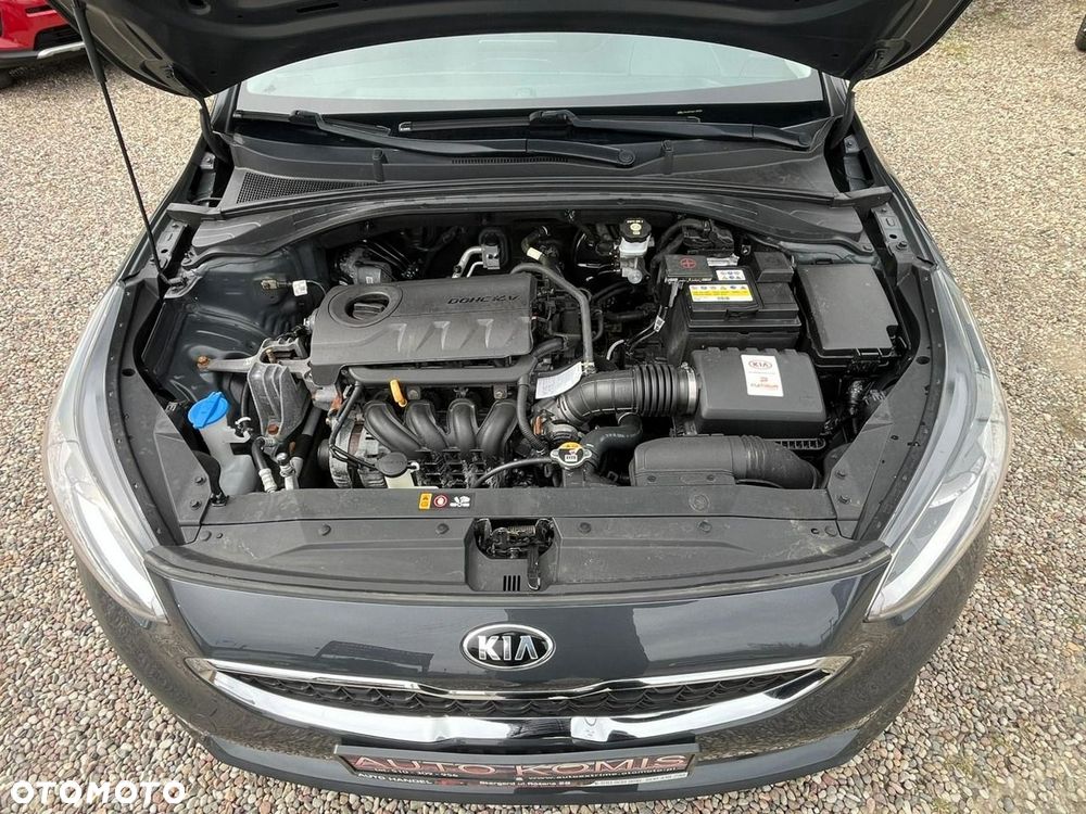 Kia Ceed - 11