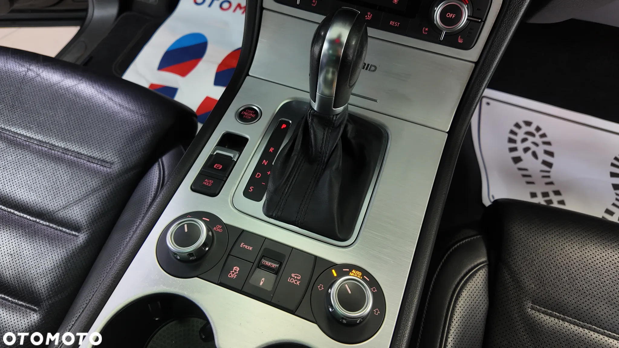 Volkswagen Touareg 3.0 Hybrid Automatik - 39
