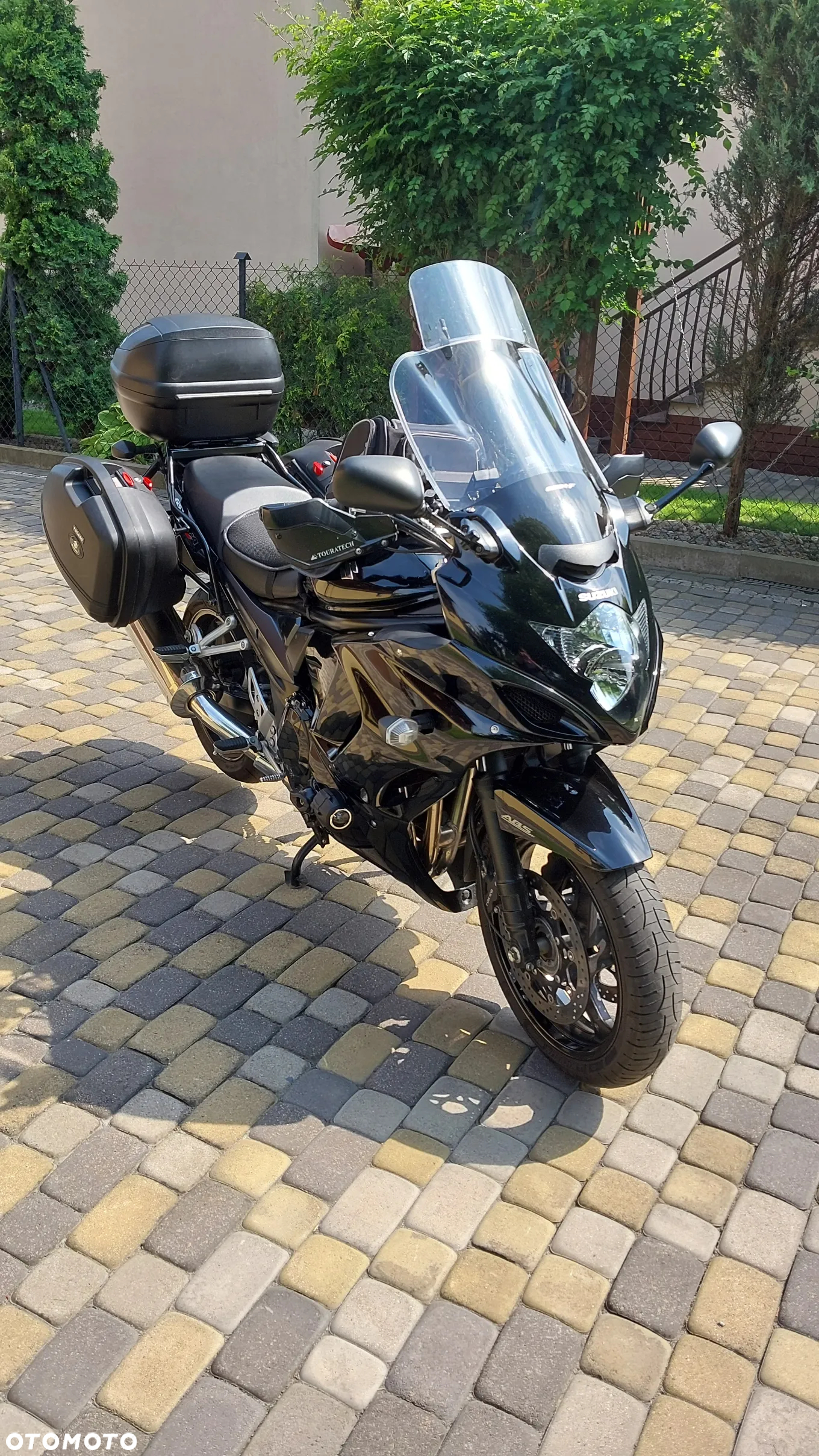 Suzuki GSX - 11