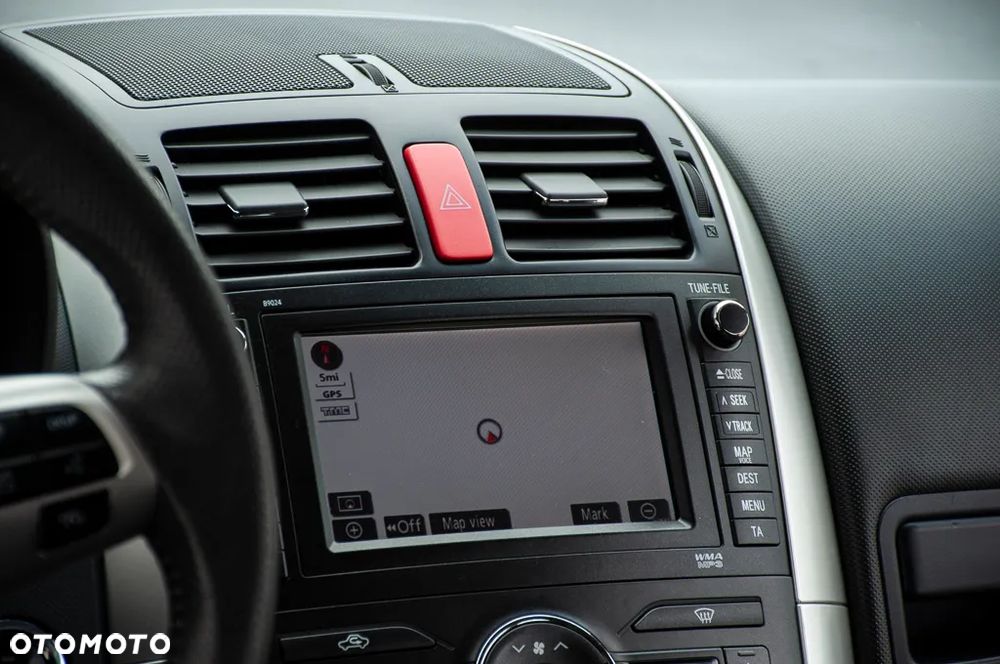 Toyota Auris 1.6 Executive - 34