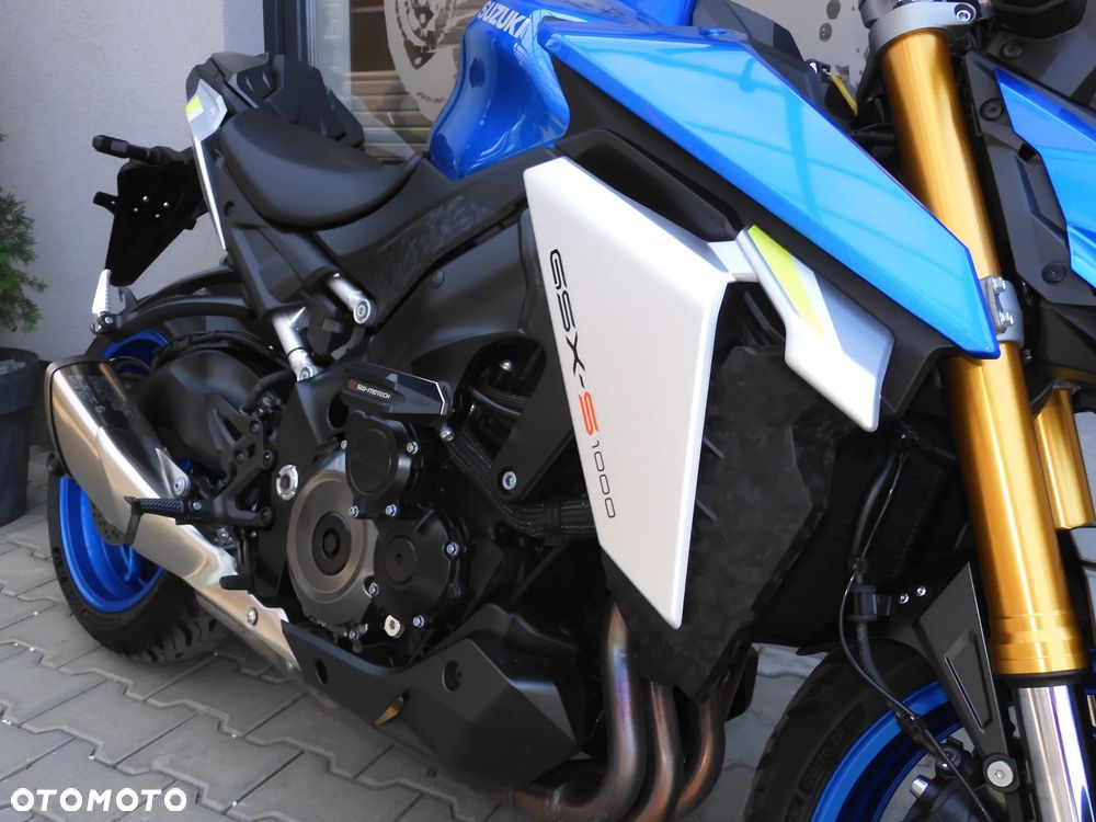 Suzuki GSX - 9