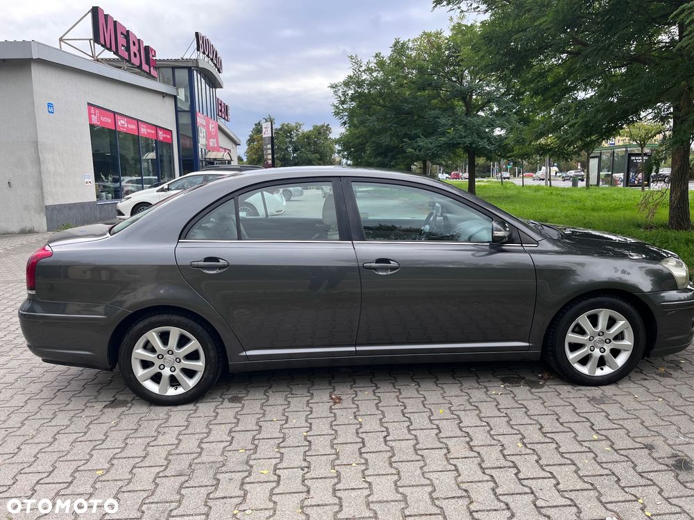 Toyota Avensis 2.2 D-4D Prestige NAVI - 2