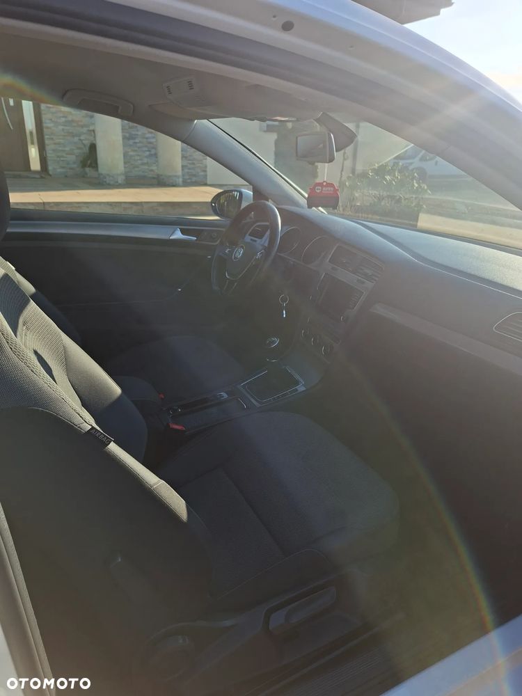 Volkswagen Golf 1.6 TDI BlueMotion Comfortline - 7