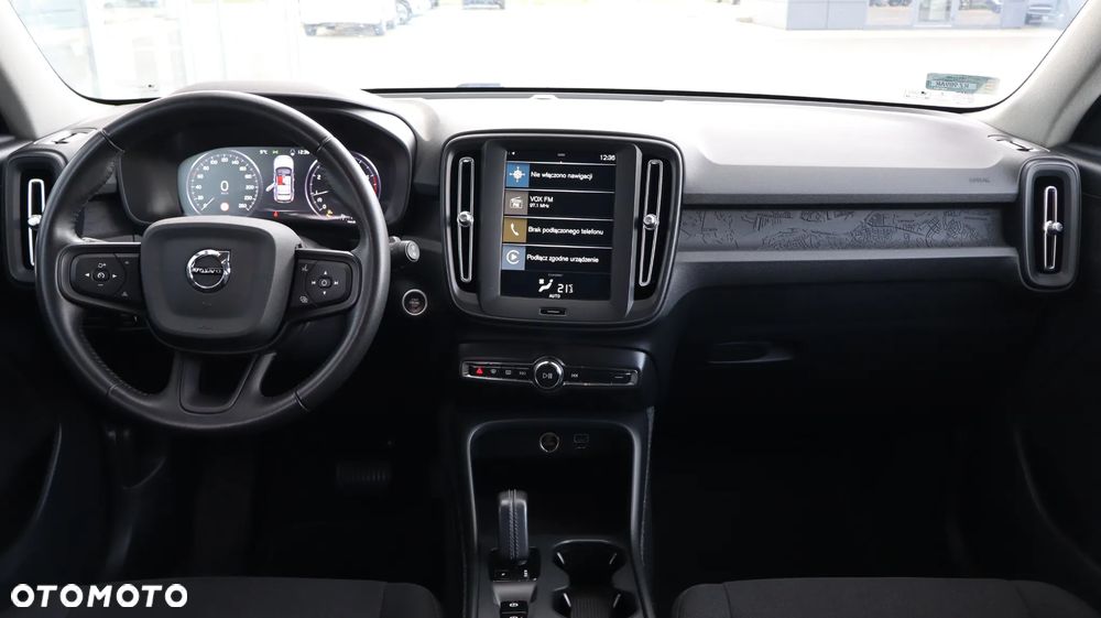 Volvo XC 40 T3 Momentum Core - 10
