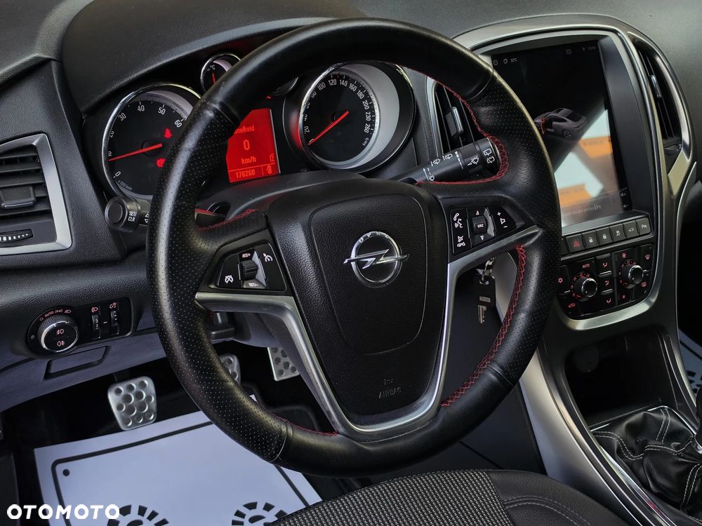 Opel Astra 1.4 T Cosmo - 37