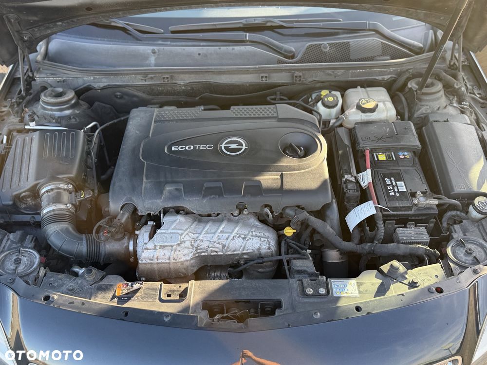Opel Insignia - 15