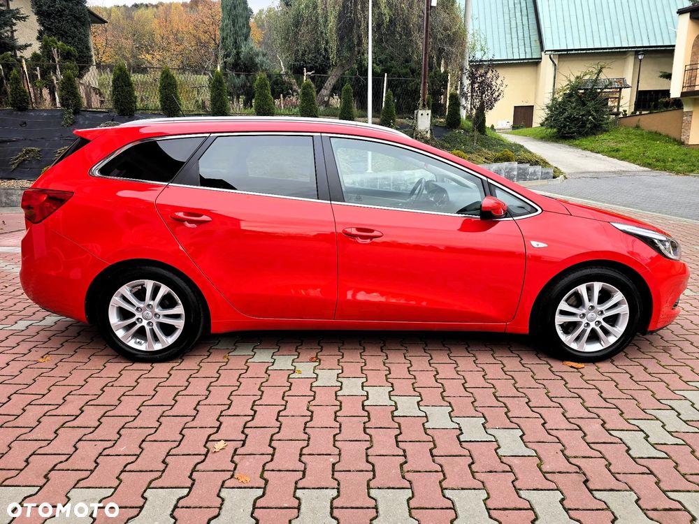 Kia Ceed 1.6 CRDi 128 Dream Team Edition - 9