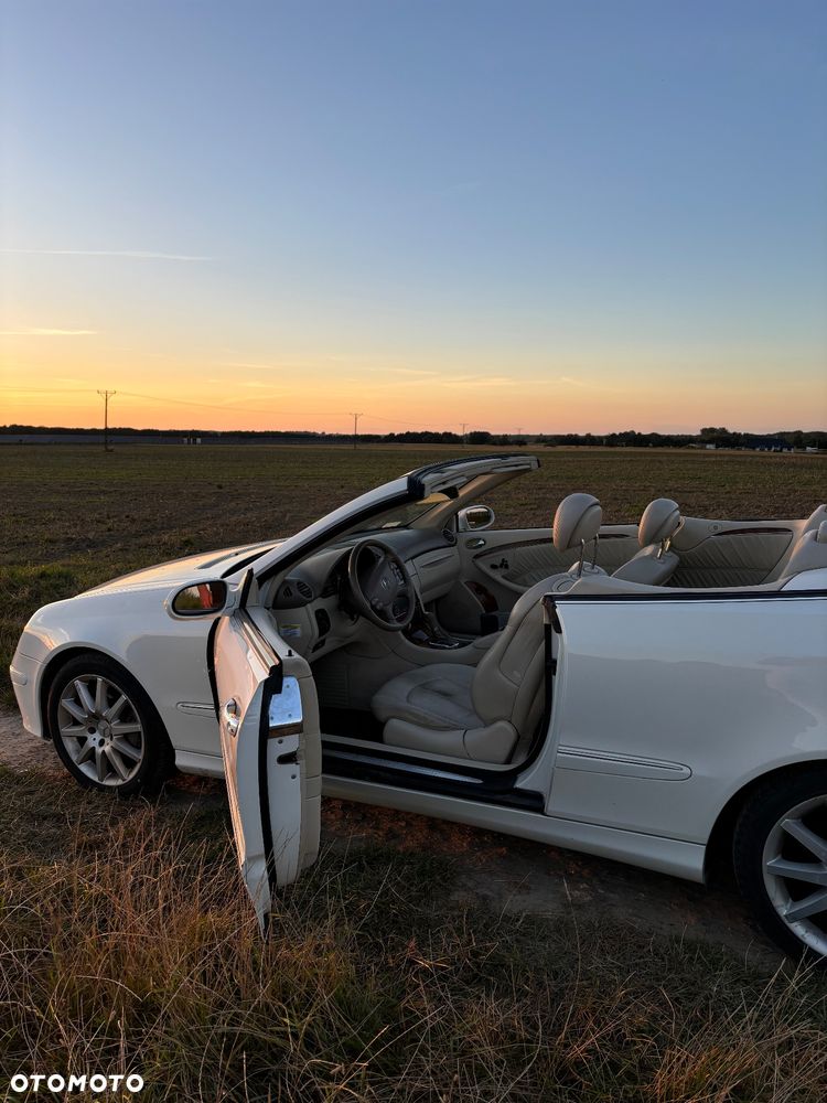 Mercedes-Benz CLK - 6