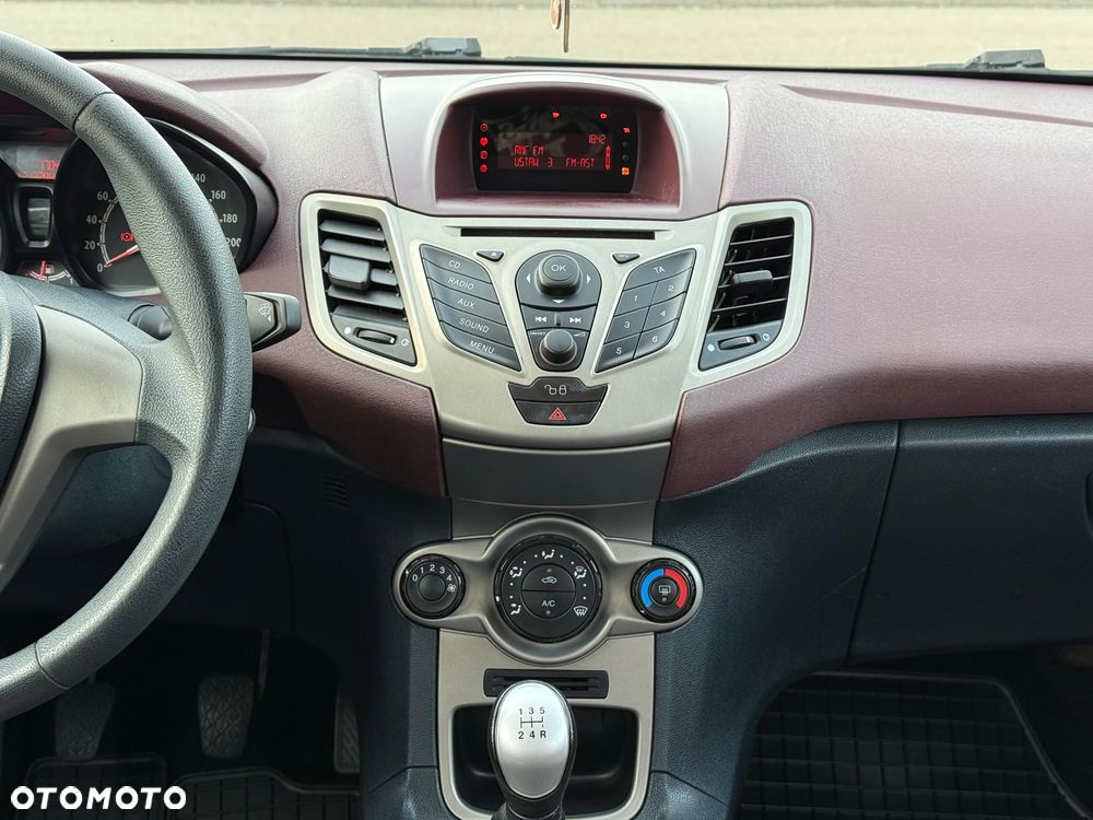 Ford Fiesta 1.25 Trend - 13