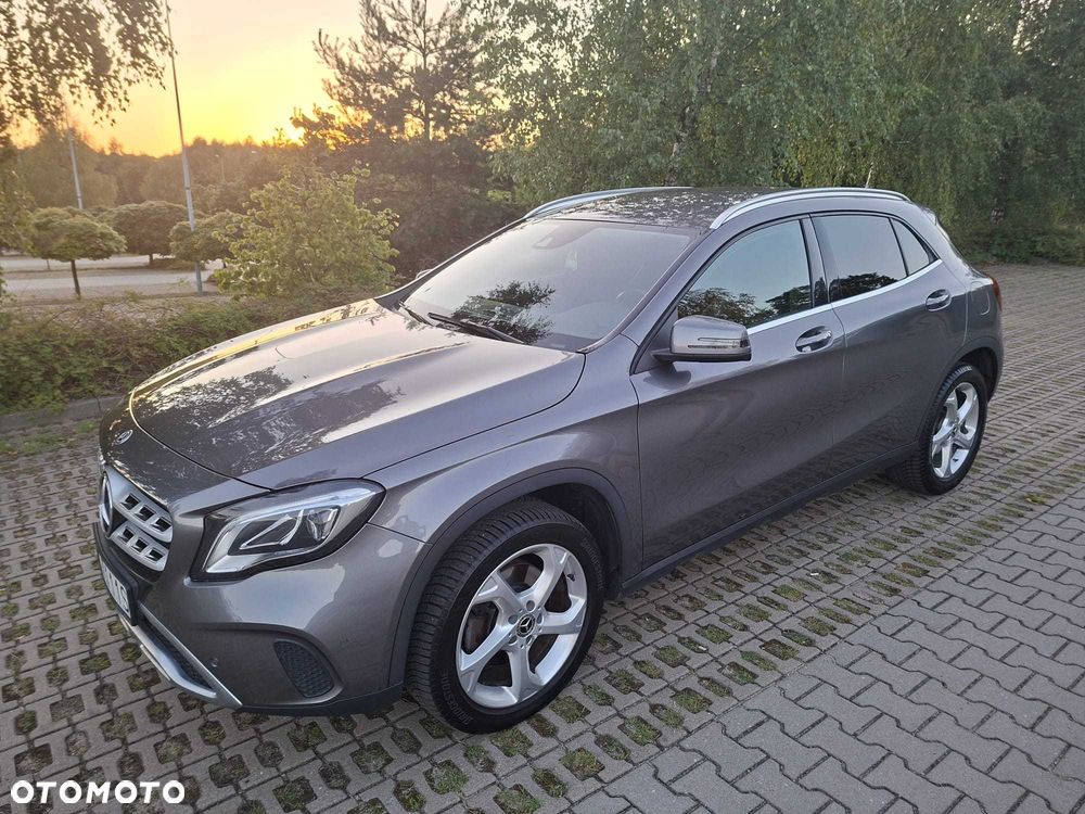Mercedes-Benz GLA - 1