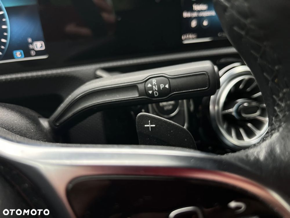 Mercedes-Benz CLA 180 7G-DCT - 18