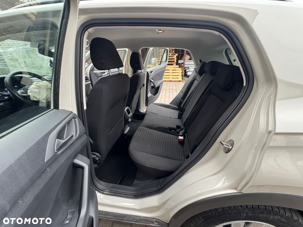 Volkswagen T-Cross - 8