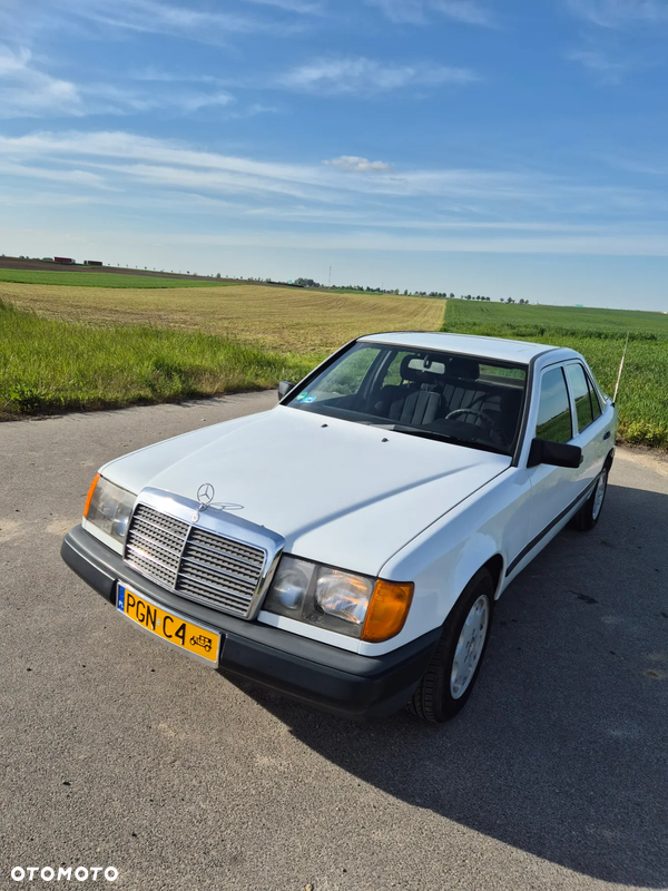 Mercedes-Benz W124 (1984-1993)